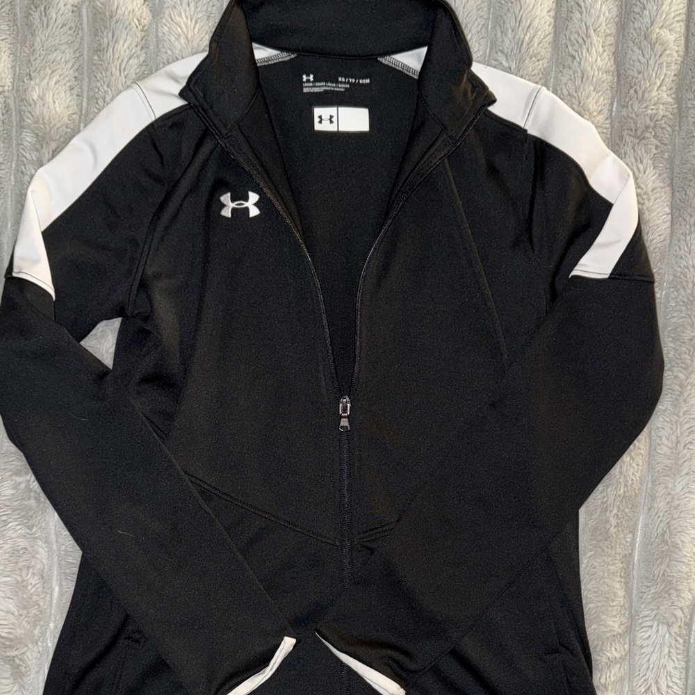 Under Armour Women's Black and White Utility Jacket